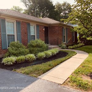 2609 Aylesbury Ct, Rolling Hills, KY, 40242