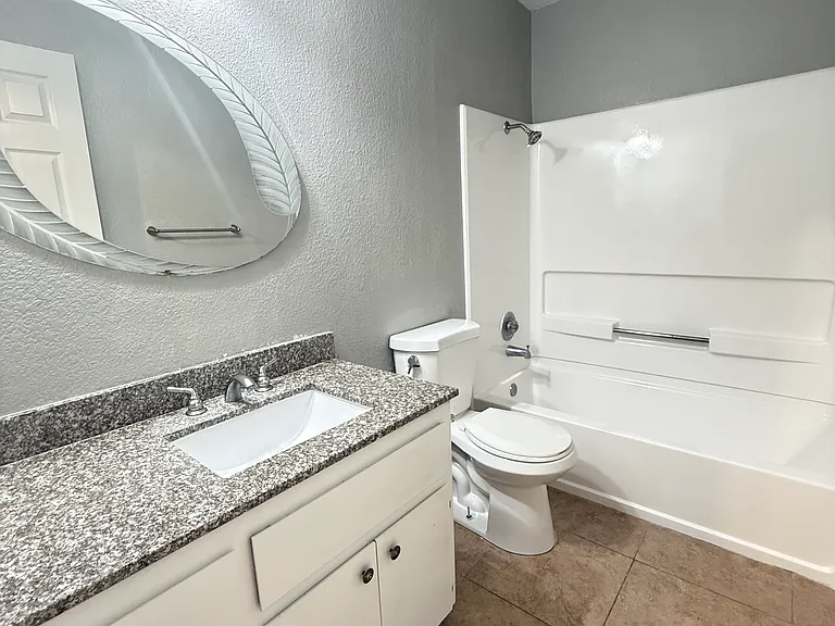 5030 Walnut Ave #6 — Photo 7