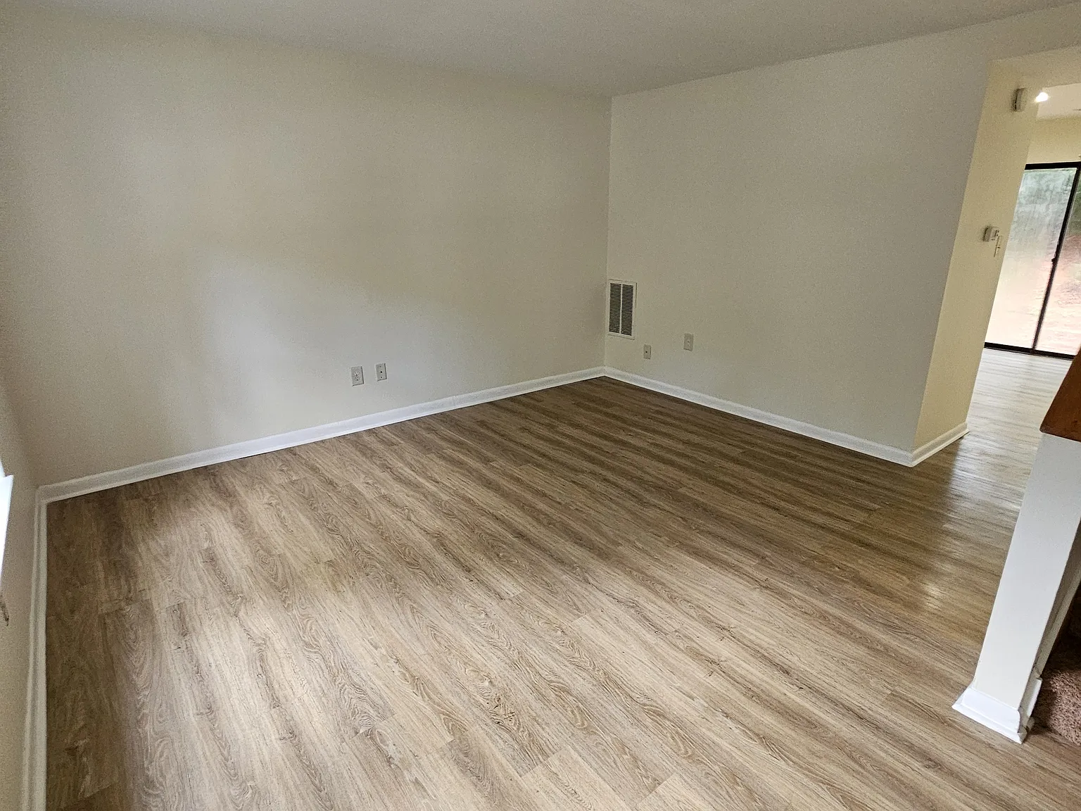 1 bed, 754 sqft, $1,525 — Photo 2