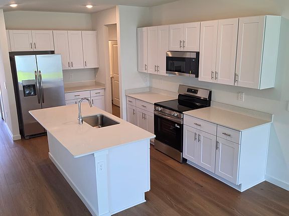 3rd image of 4426 SW 80th St