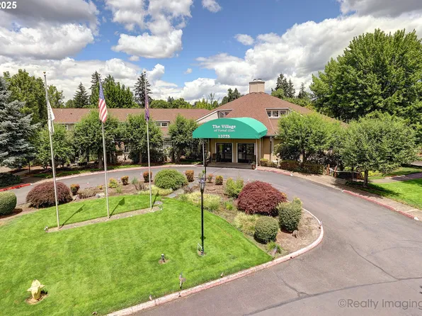 13775 SW Scholls Ferry Rd APT 205, Beaverton, OR 97008