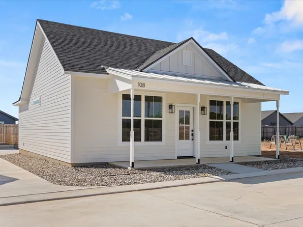 802 S Creek St #108, Fredericksburg, TX 78624