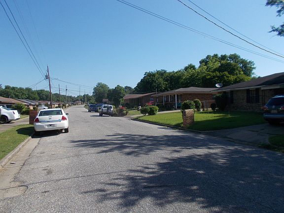 4th image of 944 Alma Dr