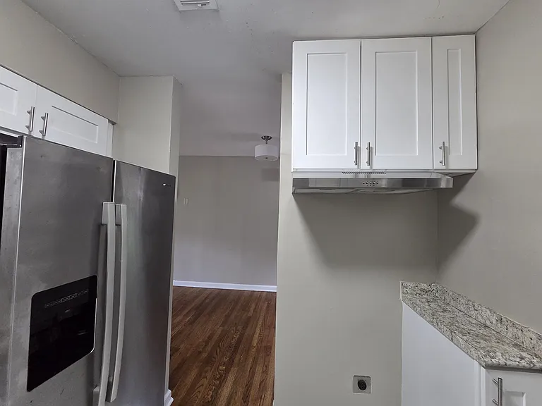 1706 Echles St — Photo 14