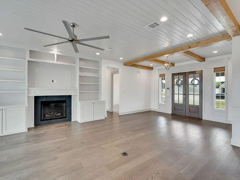 140 Farish Ln — Photo 12