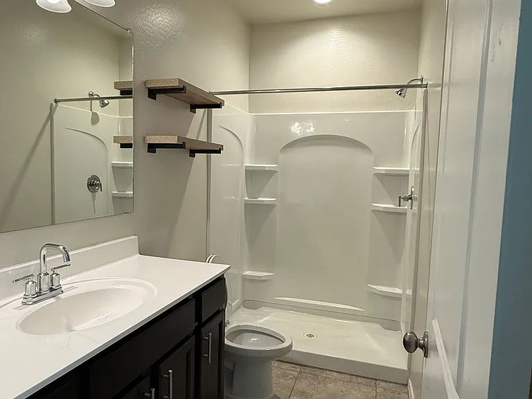 3924 N 308th Dr — Photo 16