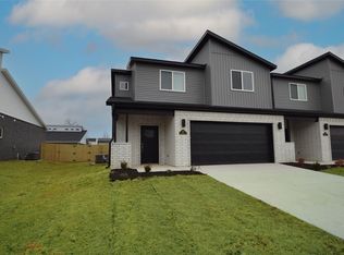 723 Sun Meadow Dr, Centerton, AR 72719