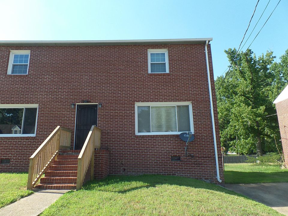 1st image of 2337 Dellrose Dr #B