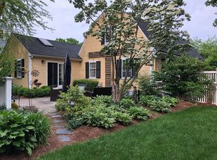 111 Village Ave, Dedham, MA 02026