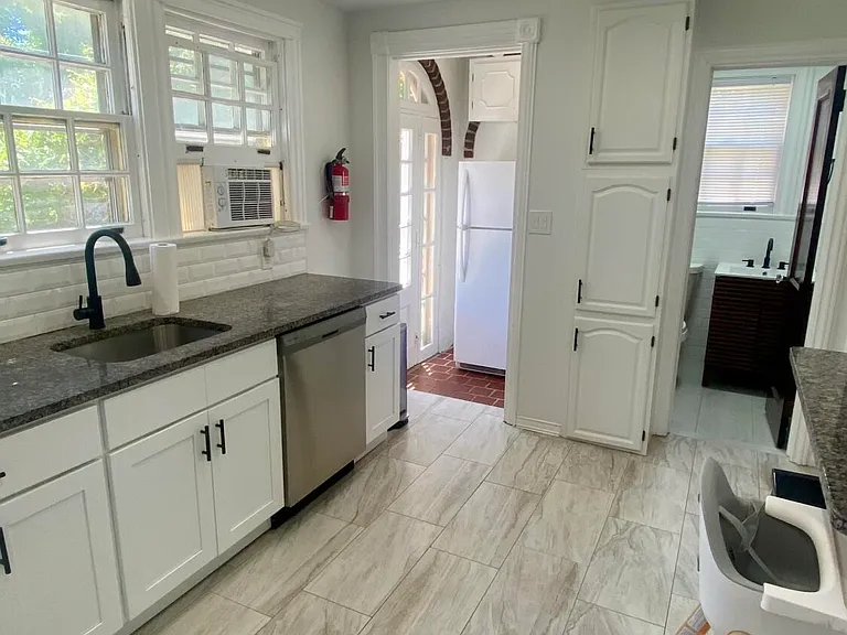 98 Darlington Rd — Photo 14