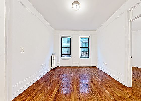 2nd image of 561 W 140th St APT 3