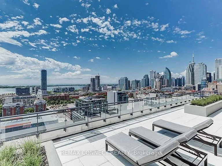 460 Adelaide St E #2109 — Photo 19