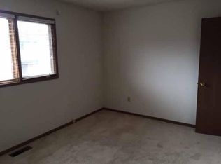 8630 Turf Ct, Anchorage, AK 99504