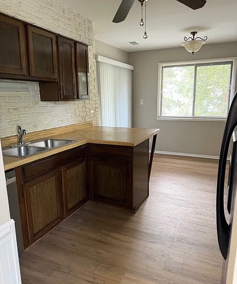 924 Surrey Dr #2A — Photo 15