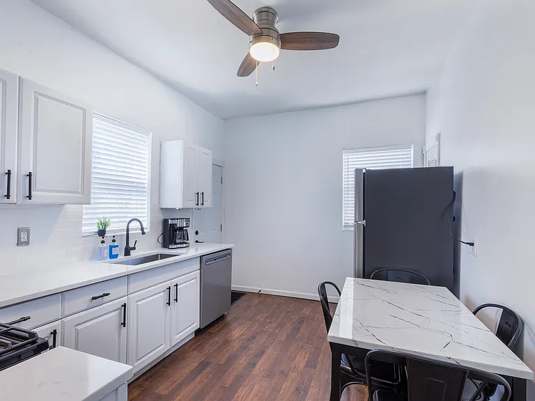 3261 Jasper Park — Photo 13