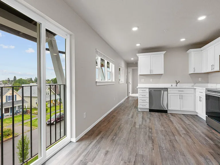Yakima Apartments — Photo 2