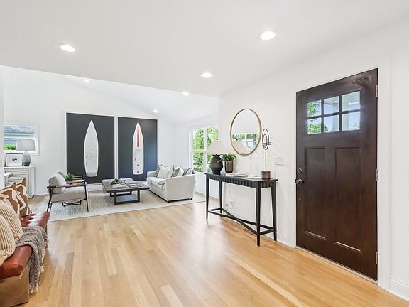 5th image of 629 N Lincoln Ave