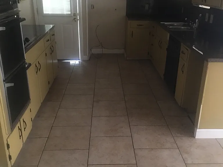 9439 Poinsetta Dr — Photo 3
