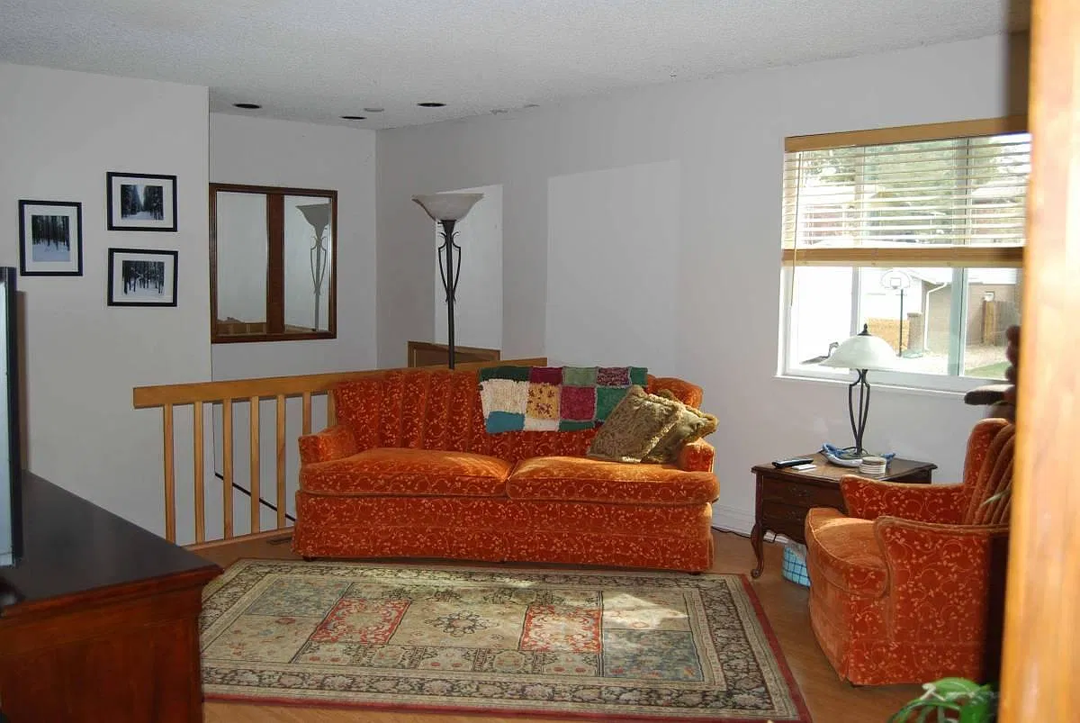 4 bed, 1900 sqft, $2,900 — Photo 2