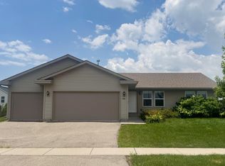 902 Foley Rd, Belvidere, IL 61008