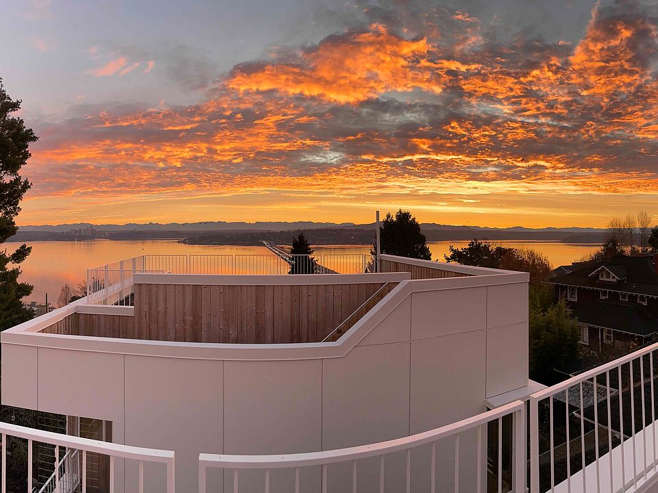 Roof Deck: View of Bellevue, Cascade Mountains, Lake Washington, and Mt. Rainier