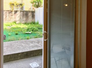 201 27th Ave, Brooklyn, NY 11214