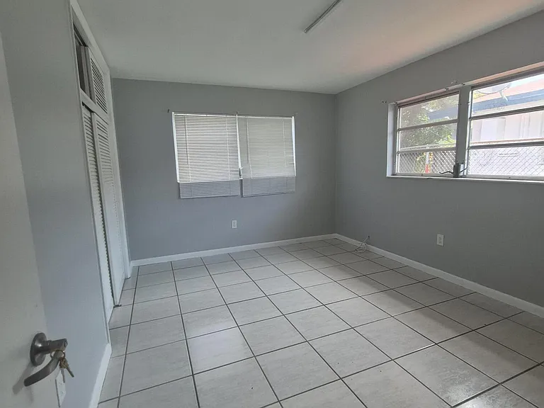 7221 Venetian St #9 — Photo 9