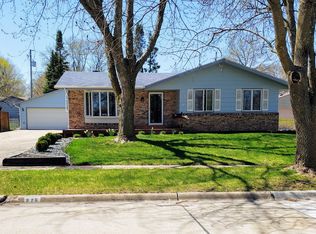 826 SE Innsbruck Dr, Ankeny, IA 50021