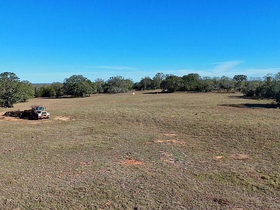 3rd image of 2 County Road 283