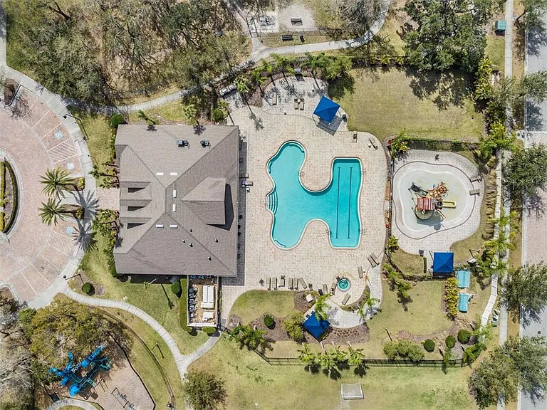 6008 Fishhawk Crossing Blvd #6008 — Photo 38