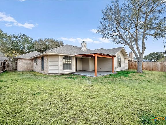 4th image of 2319 Willow Dr