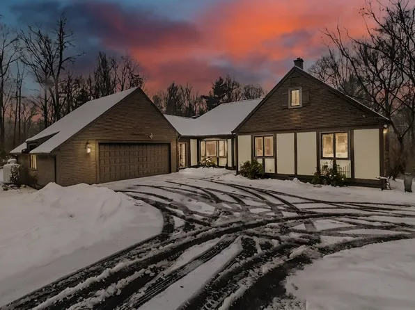 163 Moulton Hill Rd, Monson, MA 01057