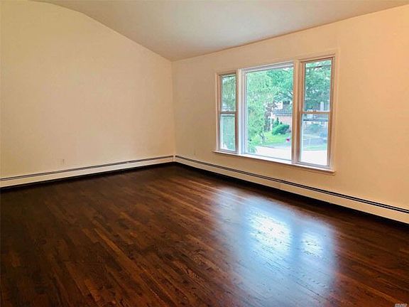 4th image of 31 Gaffney St APT 2