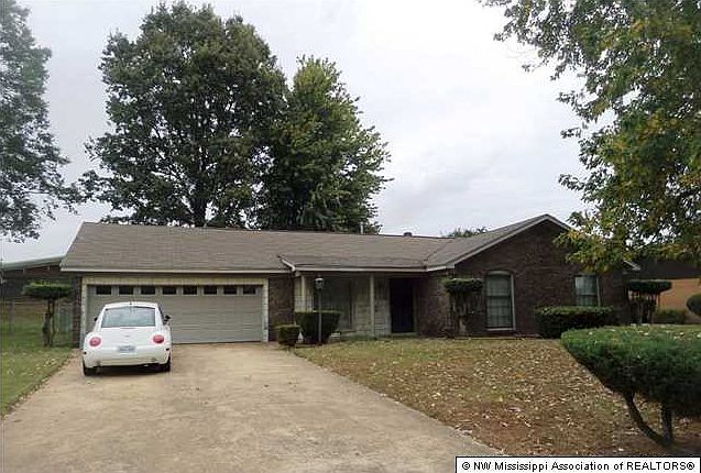 1st image of 782 Farmington Dr N