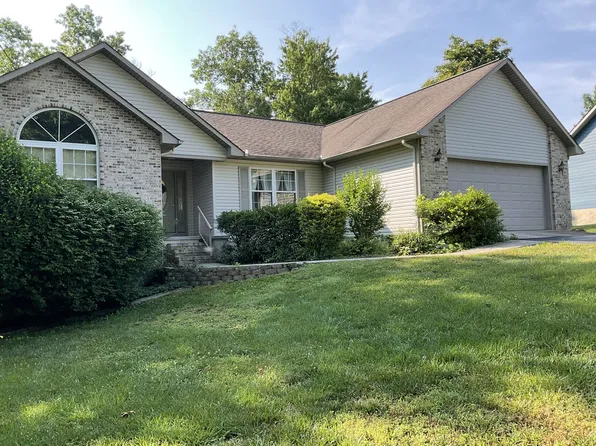 186 Daybreak Ln, Crossville, TN 38571