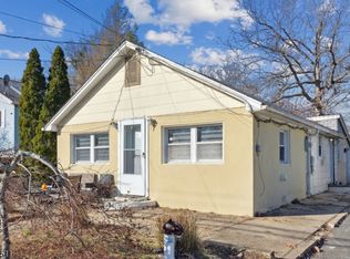 23 E 3rd St, Howell, NJ 07731