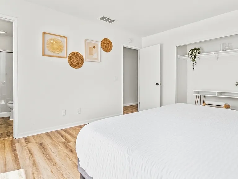2240 N San Gorgonio Rd — Photo 16