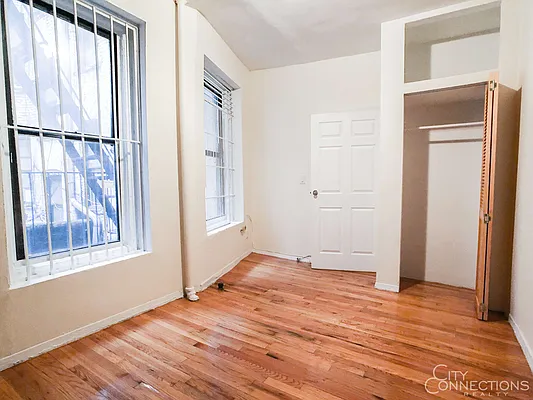 Rented by City Connections Realty | media 15