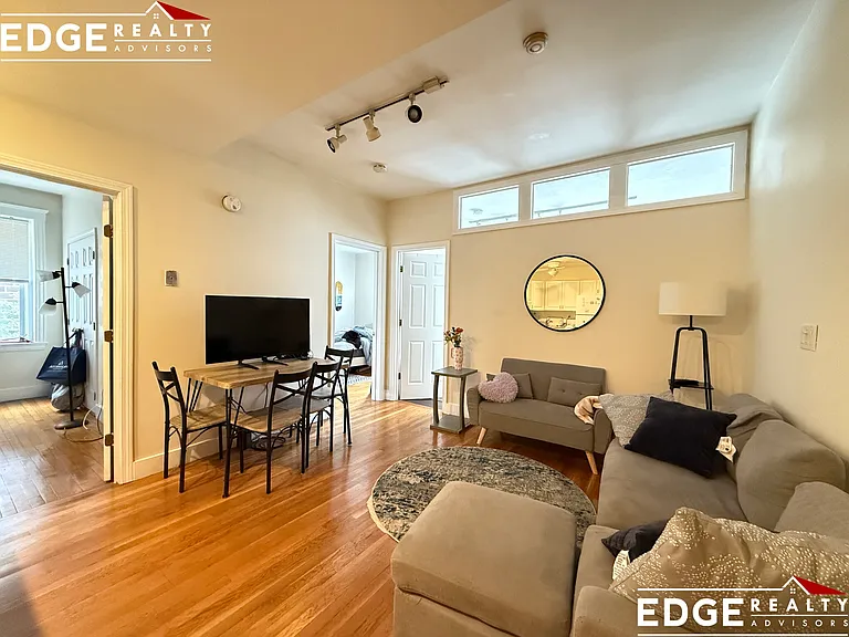 62 Egmont St #2 — Photo 7