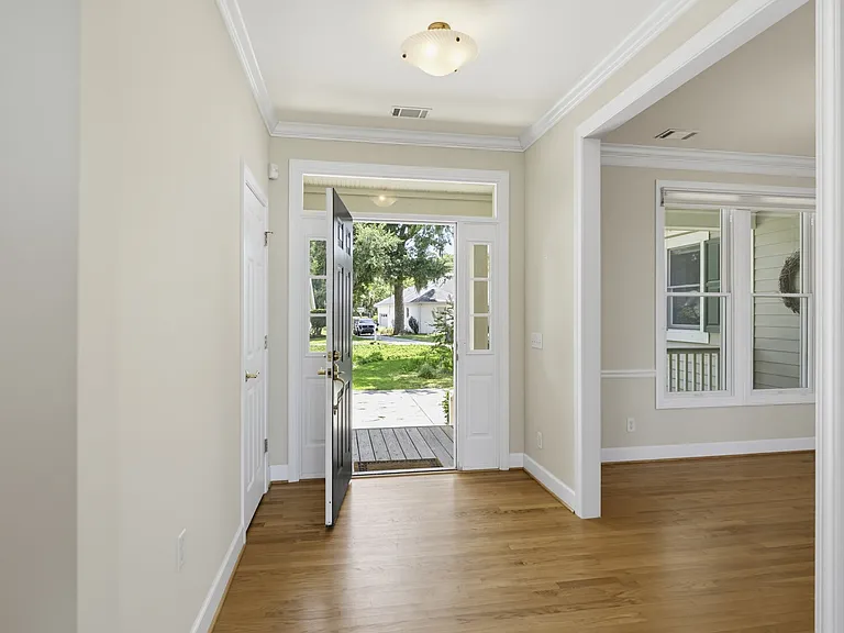 371 Cottage Farm Dr — Photo 6