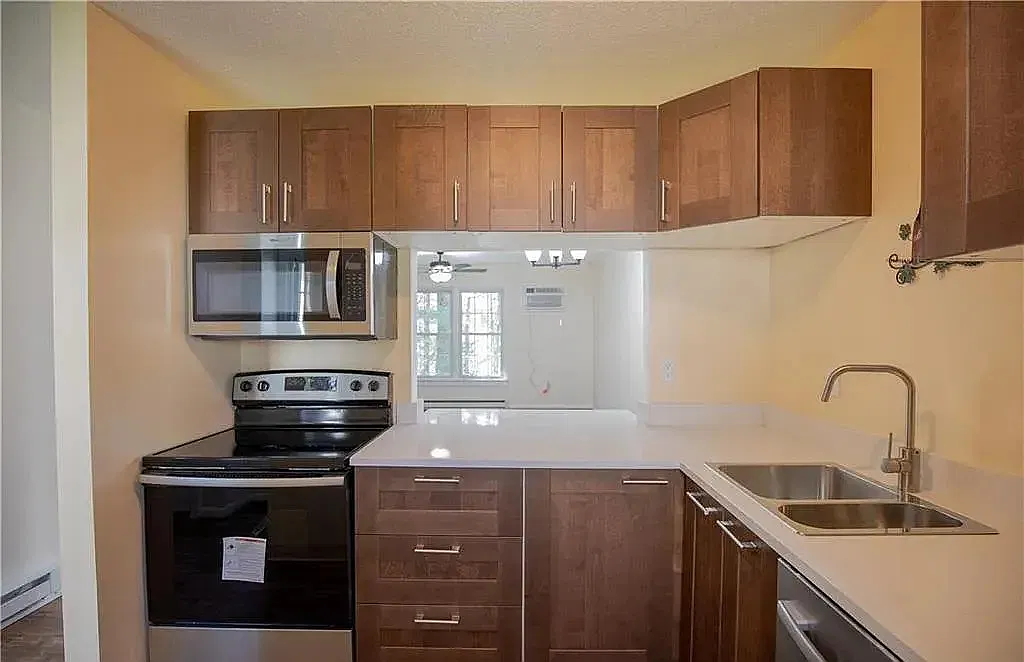 2 bed, 1.5 bath, 1472 sqft, $2,400 — Photo 1