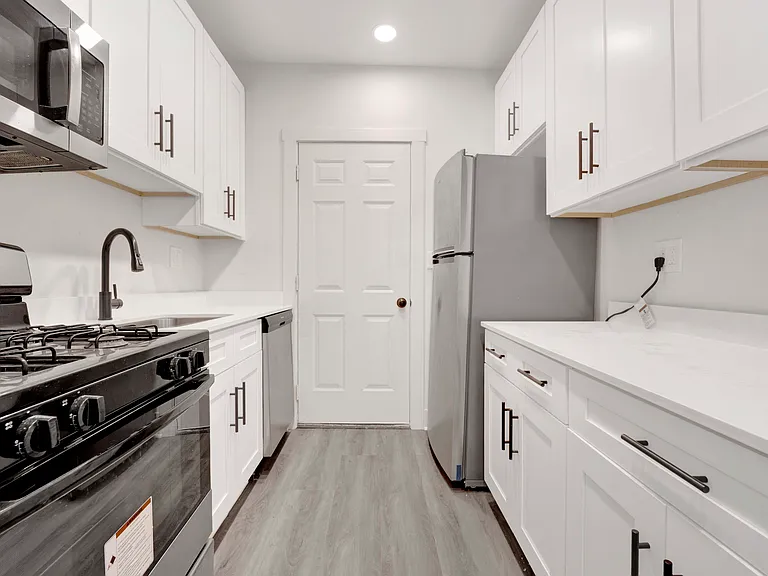 6405 N Wayne Ave #3 — Photo 7