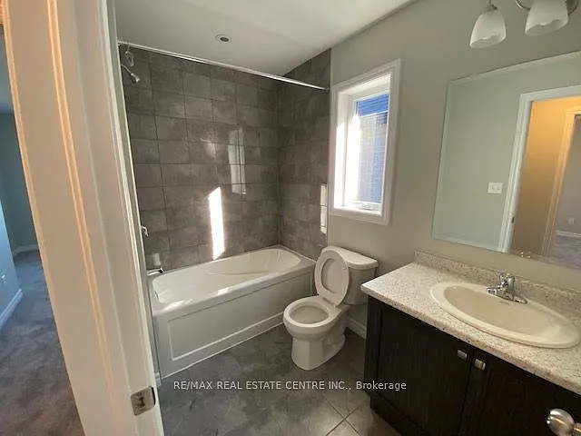 34 Pondcliffe Dr — Photo 8
