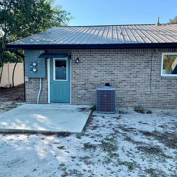 310 Main St — Photo 11