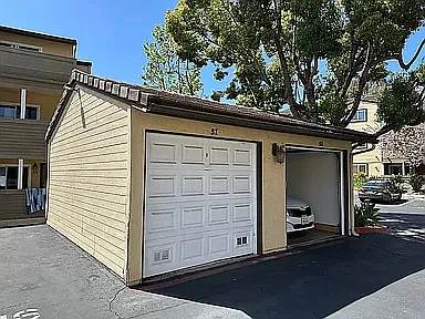 1 bed, 700 sqft, $2,300 — Photo 2