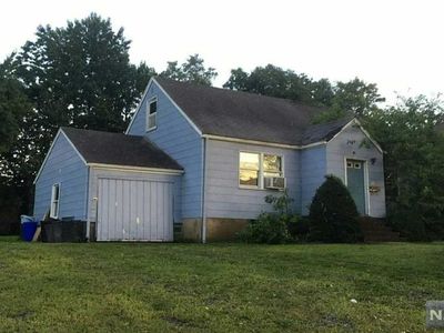 488 Dewey Ave, Saddle Brook, NJ, 07663