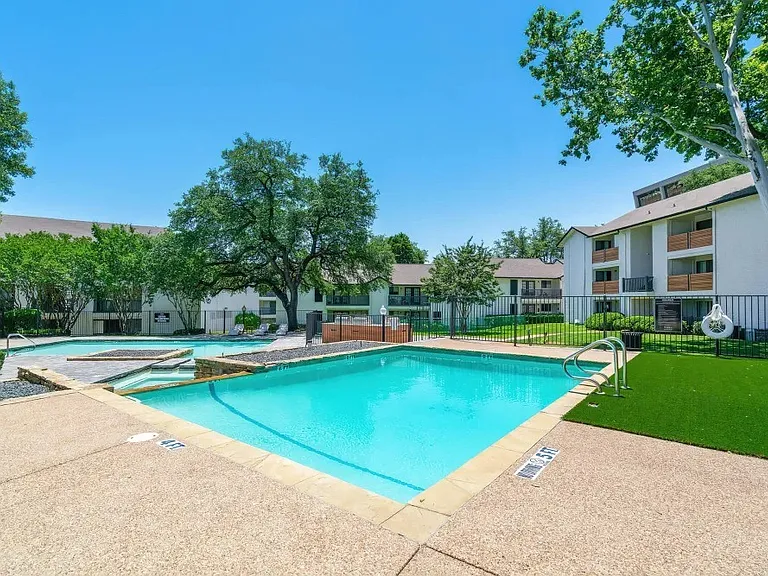 The Emily Apartments at North Dallas — Photo 10