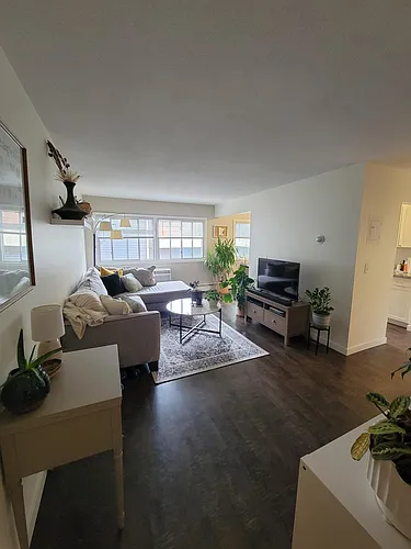 330 Monroe St NE #6 Photo 1