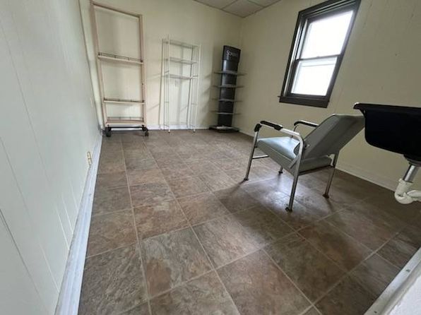 116 E North St, Grayville, IL 62844