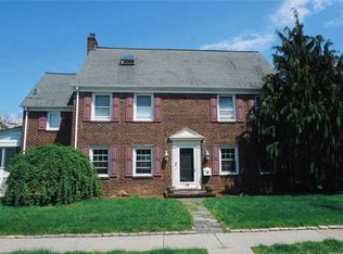 114 Stratford Rd, West Hempstead, NY 11552